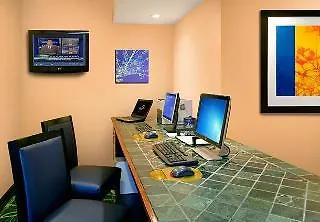 Vibra Monterrey 公寓式酒店 2*